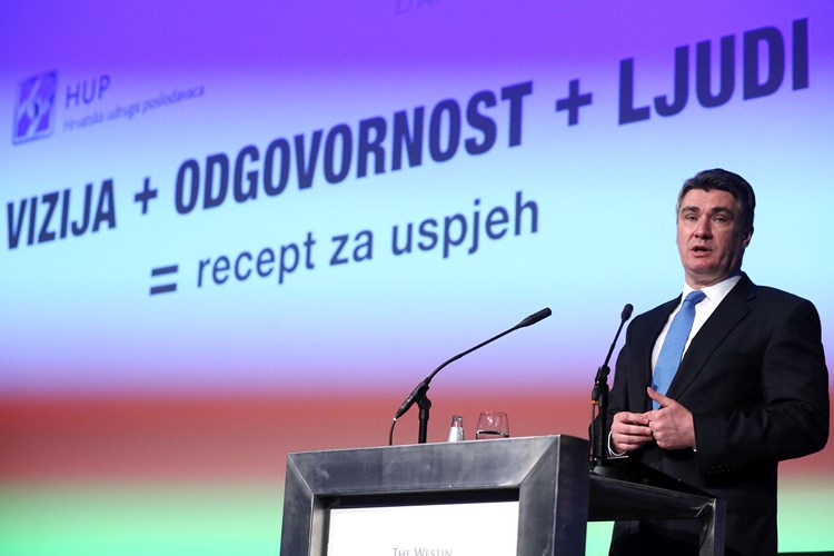 Slika /Vijesti/2015/lipanj/15 lipanj/Premijer Milanović_Hup.jpg